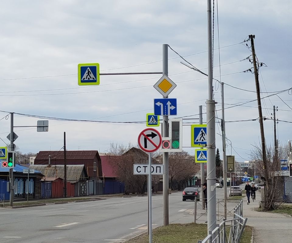 В Кургане убрали запрещающие дорожные знаки на перекрёстке Бажова – Энгельса