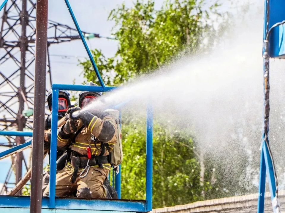 В Курганской области выбрали сильнейшее звено газодымозащитной службы В Курганской области выбрали сильнейшее звено газодымозащитной службы