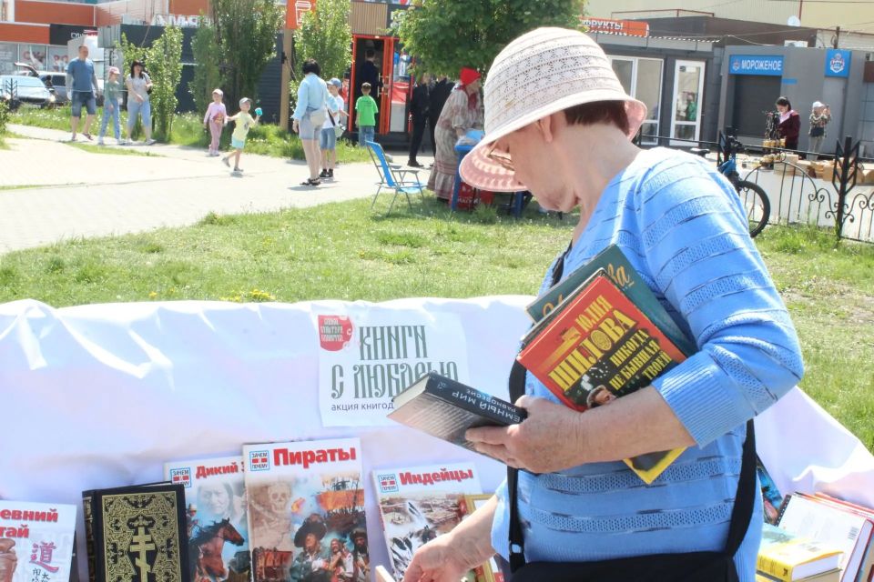 Традиционно широко в Кургане встретили День славянской письменности и культуры в минувшие выходные Традиционно широко в Кургане встретили День славянской письменности и культуры в минувшие выходные