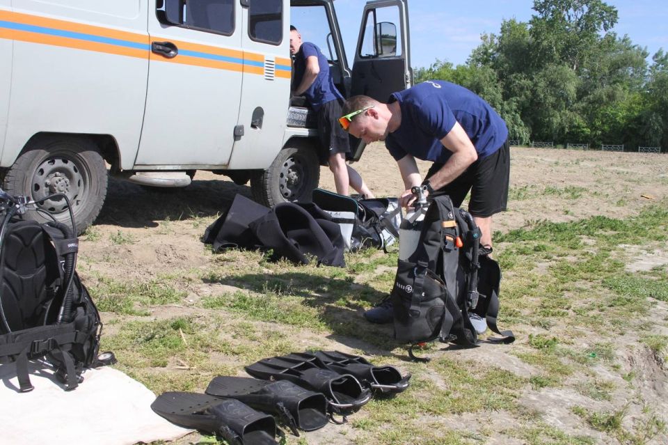 В Кургане водолазы обследовали дно водоемов в местах массового отдыха и купания В Кургане водолазы обследовали дно водоемов в местах массового отдыха и купания