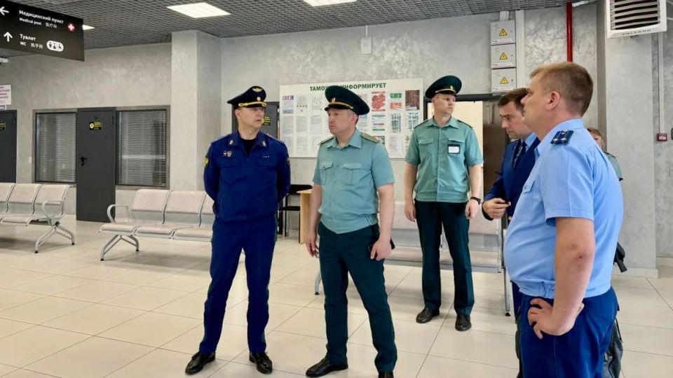 Восточно-Сибирский транспортный прокурор с рабочим визитом посетил Забайкальский край и Амурскую область Восточно-Сибирский транспортный прокурор с рабочим визитом посетил Забайкальский край и Амурскую область