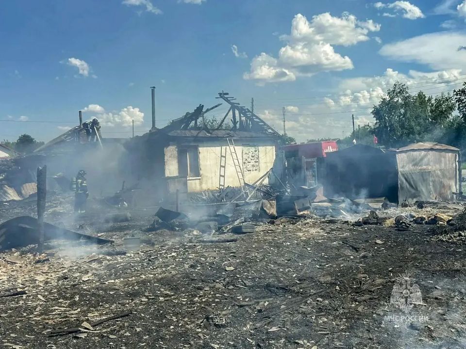 Ветхая проводка стала причиной крупного пожара в Курганской области Ветхая проводка стала причиной крупного пожара в Курганской области