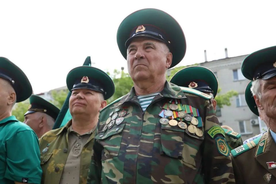 Сегодня, 28 мая, в Кургане прошло торжественное мероприятие, посвященное Дню пограничника Сегодня, 28 мая, в Кургане прошло торжественное мероприятие, посвященное Дню пограничника