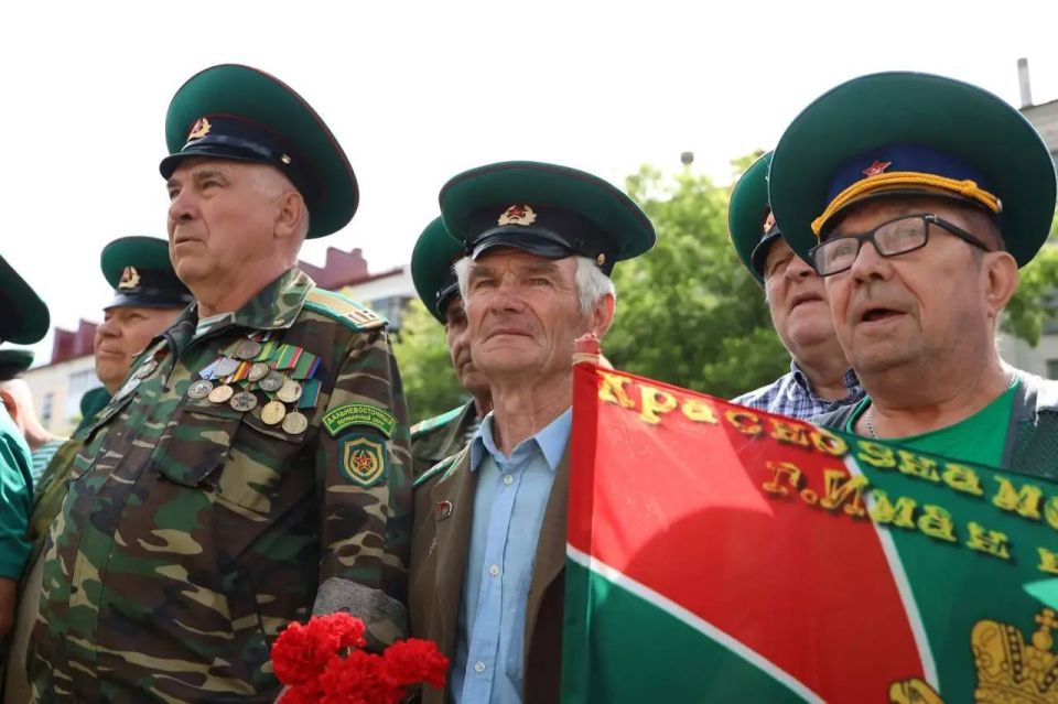 Сегодня, 28 мая, в Кургане прошло торжественное мероприятие, посвященное Дню пограничника Сегодня, 28 мая, в Кургане прошло торжественное мероприятие, посвященное Дню пограничника