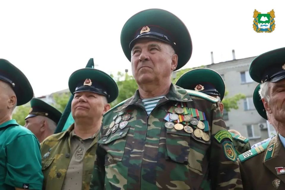 Сегодня, 28 мая, в Кургане прошло торжественное мероприятие, посвященное Дню пограничника Сегодня, 28 мая, в Кургане прошло торжественное мероприятие, посвященное Дню пограничника
