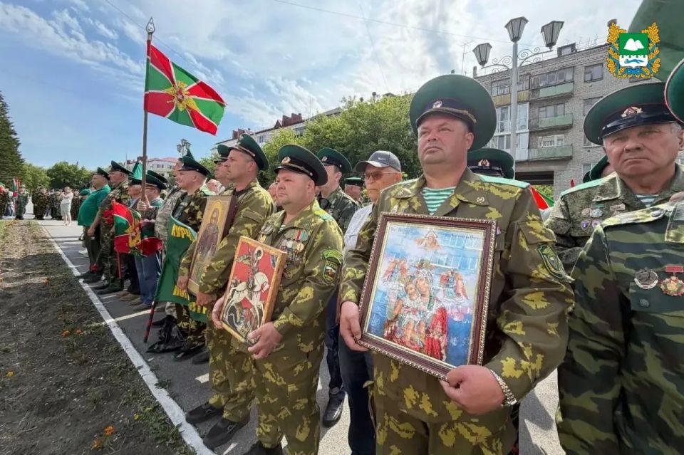 Сегодня, 28 мая, в Кургане прошло торжественное мероприятие, посвященное Дню пограничника Сегодня, 28 мая, в Кургане прошло торжественное мероприятие, посвященное Дню пограничника