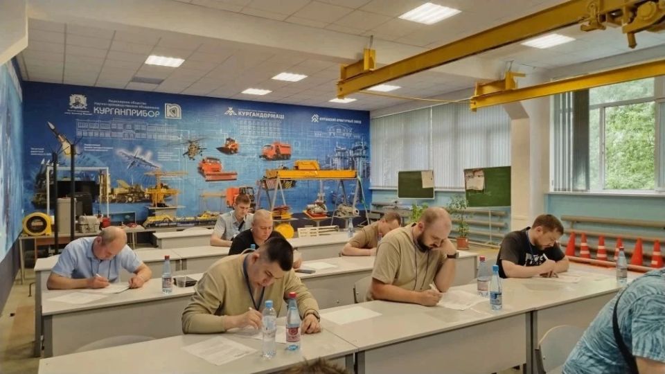 В Курганской области определили лучшего сварщика В Курганской области определили лучшего сварщика