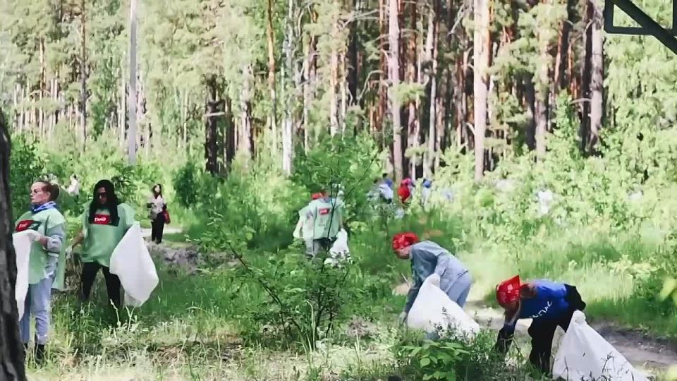 Сегодня, 29 мая, в экопарке «Рябковский» прошла всероссийская акция «Особенности национальной уборки»