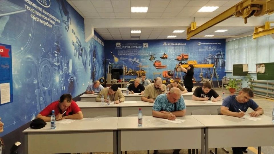 В Курганской области определили лучшего сварщика В Курганской области определили лучшего сварщика