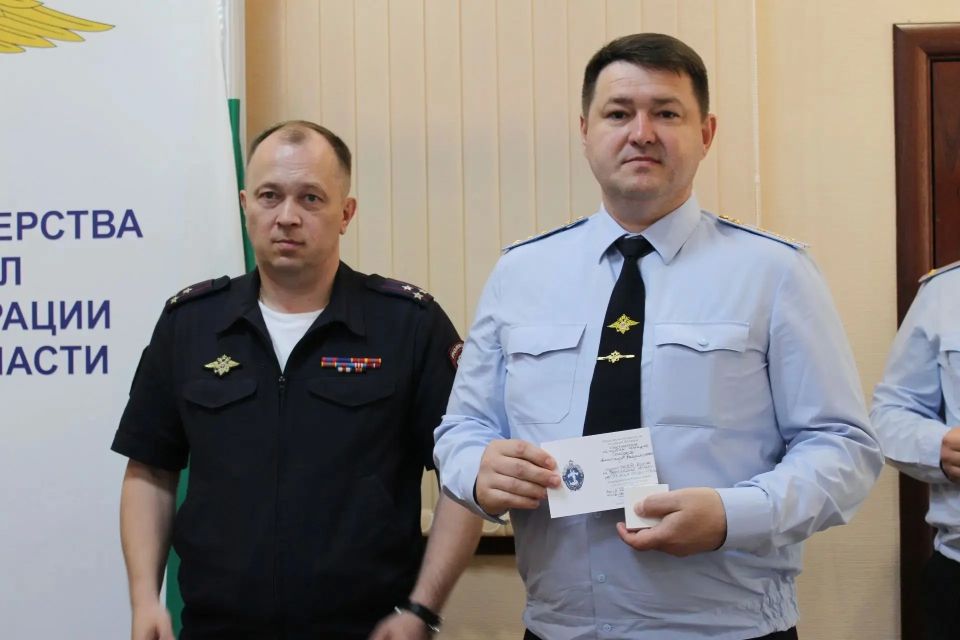 В Управлении МВД России по Курганской области поздравили с профессиональным праздником сотрудников подразделений по делам несовершеннолетних В Управлении МВД России по Курганской области поздравили с профессиональным праздником сотрудников подразделений по делам несовершеннолетних