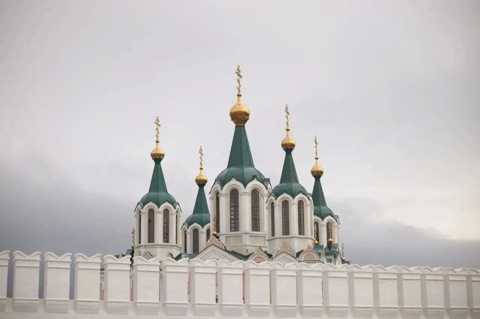 В Успенском Далматовском мужском монастыре завершается восстановление стен за счёт областного бюджета, также в этом году будут приведены в порядок проблемные элементы храма Всех Скорбящих Радости, проведена реставрация... В Успенском Далматовском мужском монастыре завершается восстановление стен за счёт областного бюджета, также в этом году будут приведены в порядок проблемные элементы храма Всех Скорбящих Радости, проведена реставрация...