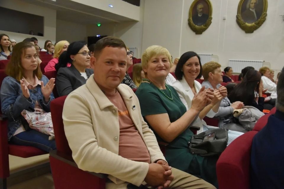 В Кургане подвели итоги конкурса, посвященного Дню соседей В Кургане подвели итоги конкурса, посвященного Дню соседей