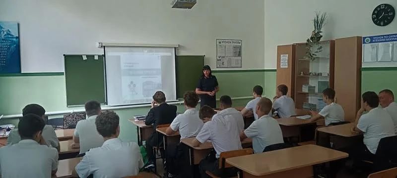 Транспортные полицейские провели курс профилактических встреч в рамках акции «Уступи дорогу поездам» Транспортные полицейские провели курс профилактических встреч в рамках акции «Уступи дорогу поездам»