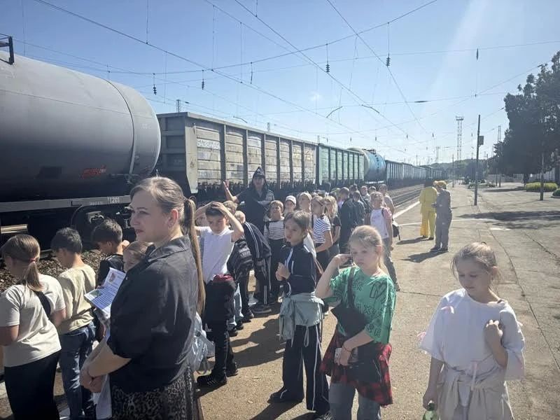 Транспортные полицейские провели курс профилактических встреч в рамках акции «Уступи дорогу поездам» Транспортные полицейские провели курс профилактических встреч в рамках акции «Уступи дорогу поездам»