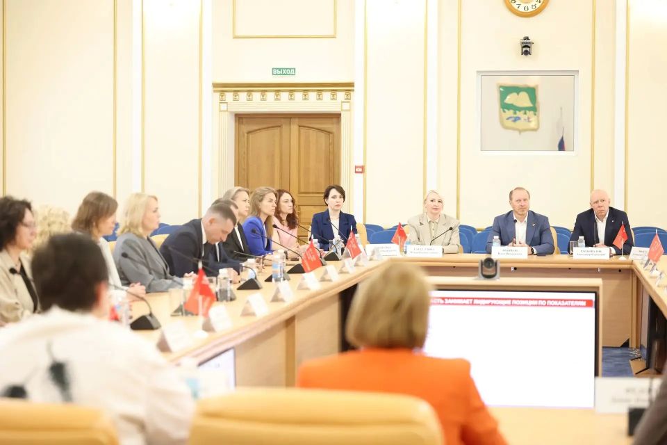 Вадим Шумков: С предпринимателями Курганского и Тюменского отделений "Деловой России" обсудили, чем ещё наши регионы могут быть полезны друг другу, какие проекты можем развивать вместе Вадим Шумков: С предпринимателями Курганского и Тюменского отделений "Деловой России" обсудили, чем ещё наши регионы могут быть полезны друг другу, какие проекты можем развивать вместе