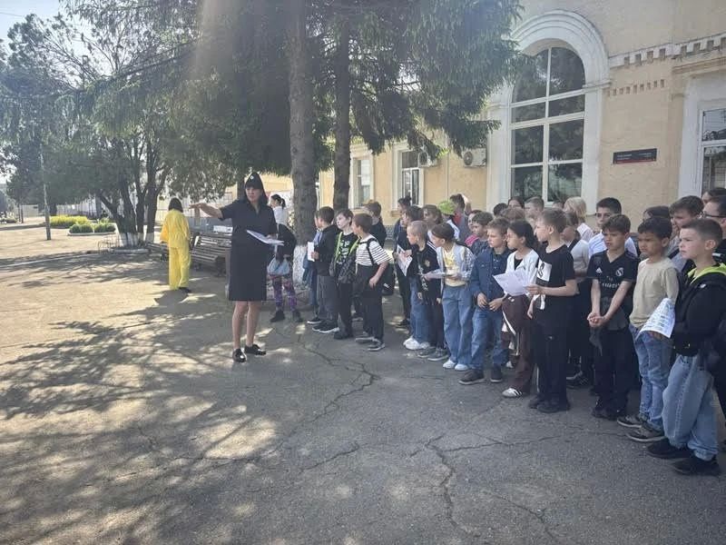 Транспортные полицейские провели курс профилактических встреч в рамках акции «Уступи дорогу поездам» Транспортные полицейские провели курс профилактических встреч в рамках акции «Уступи дорогу поездам»