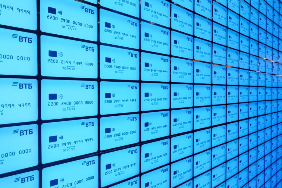 На почте стали чаще оформлять финансовые услуги