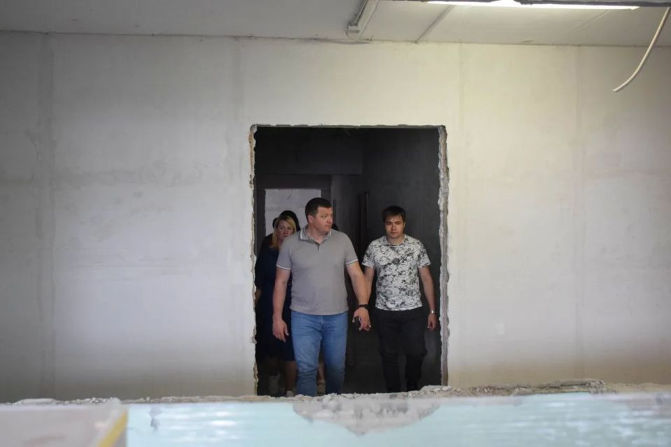 Глава города Антон Науменко сегодня, 6 июня, провел очередной рабочий объезд по городу Глава города Антон Науменко сегодня, 6 июня, провел очередной рабочий объезд по городу