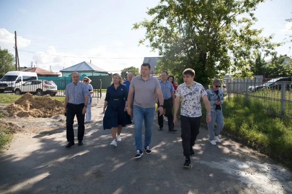 Антон Науменко: Субботний объезд сегодня в основном прошел по школам, где в этом году ведется капитальный ремонт Антон Науменко: Субботний объезд сегодня в основном прошел по школам, где в этом году ведется капитальный ремонт