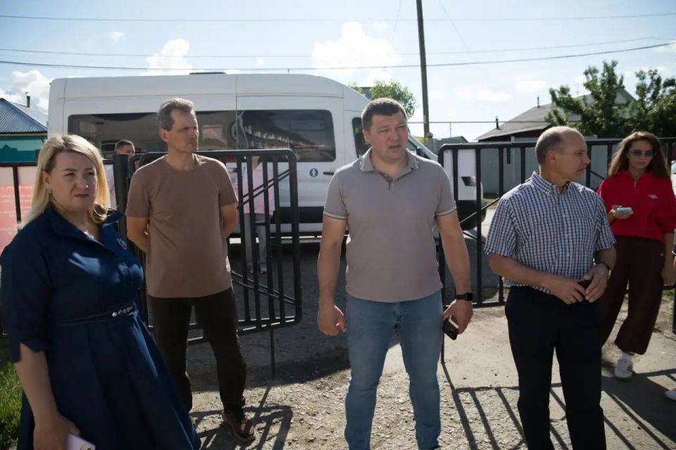 Антон Науменко: Субботний объезд сегодня в основном прошел по школам, где в этом году ведется капитальный ремонт Антон Науменко: Субботний объезд сегодня в основном прошел по школам, где в этом году ведется капитальный ремонт