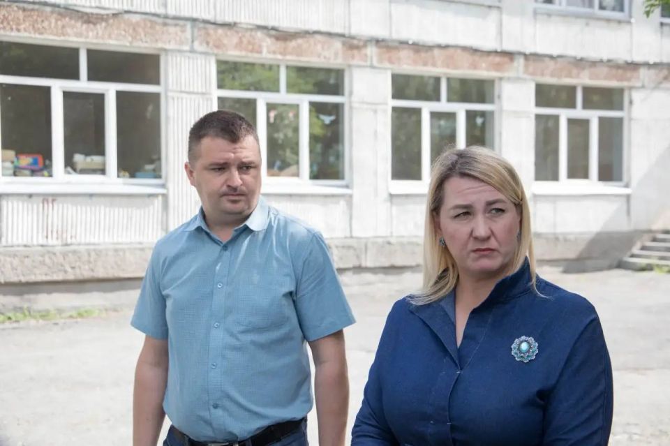 Антон Науменко: Субботний объезд сегодня в основном прошел по школам, где в этом году ведется капитальный ремонт Антон Науменко: Субботний объезд сегодня в основном прошел по школам, где в этом году ведется капитальный ремонт