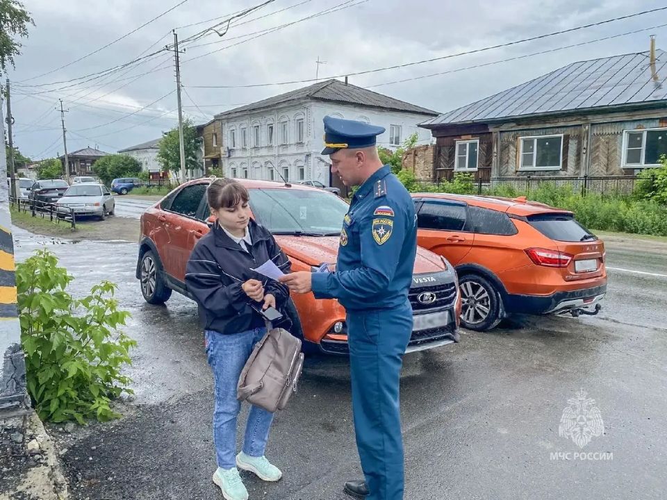 Зауральские сотрудники МЧС России продолжают проводить комплекс мероприятий по предупреждению возгораний в жилье Зауральские сотрудники МЧС России продолжают проводить комплекс мероприятий по предупреждению возгораний в жилье