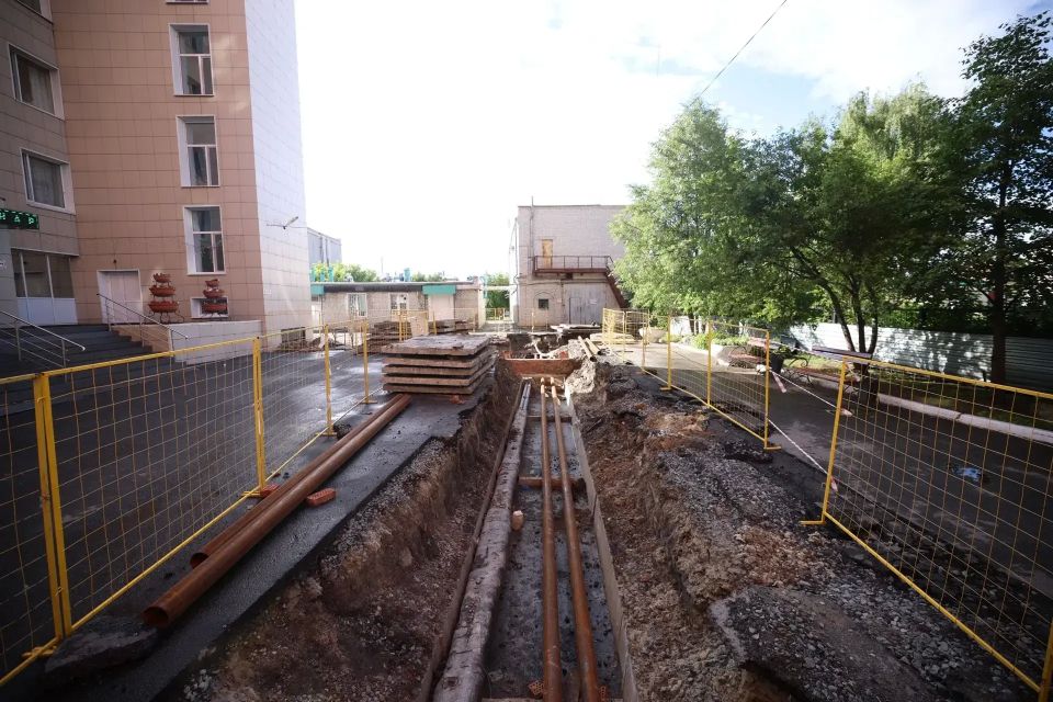 В Кургане приступают к обновлению старого здания поликлиники областной больницы В Кургане приступают к обновлению старого здания поликлиники областной больницы