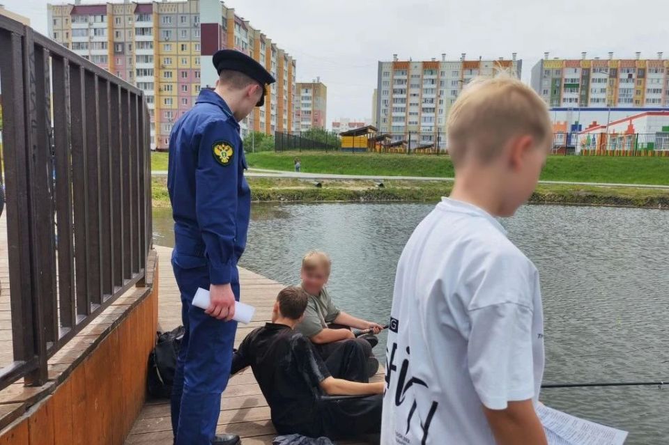 В Кургане продолжается цикл профилактических рейдов по местам возможного купания горожан В Кургане продолжается цикл профилактических рейдов по местам возможного купания горожан