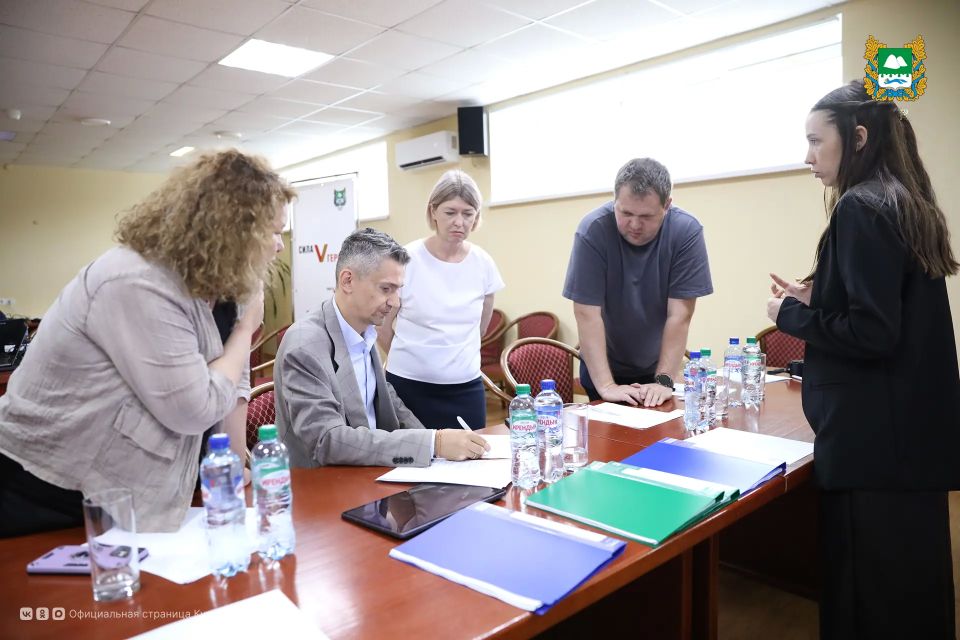 Участники кадровой программы Курганской области «Сила V Героях» защитили свои итоговые проекты, которые разрабатывали в течение курса обучения Участники кадровой программы Курганской области «Сила V Героях» защитили свои итоговые проекты, которые разрабатывали в течение курса обучения