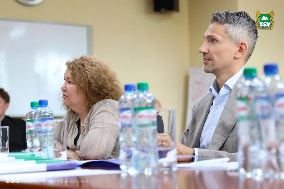 Участники кадровой программы Курганской области «Сила V Героях» защитили свои итоговые проекты, которые разрабатывали в течение курса обучения Участники кадровой программы Курганской области «Сила V Героях» защитили свои итоговые проекты, которые разрабатывали в течение курса обучения