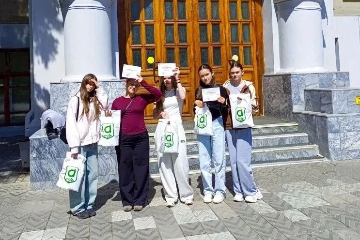 Ученица Колташевской средней школы Кетовского округа Александра Вохмянина стала бронзовым призером Международного конкурса ««АгроНауки Ученица Колташевской средней школы Кетовского округа Александра Вохмянина стала бронзовым призером Международного конкурса ««АгроНауки
