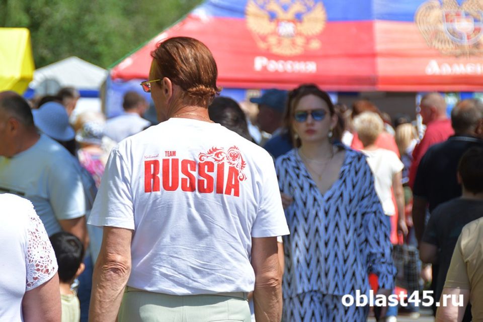 Эпический финал в прямом эфире: Волжский народный хор споет для зрителей ТВ и соцсетей в Кургане