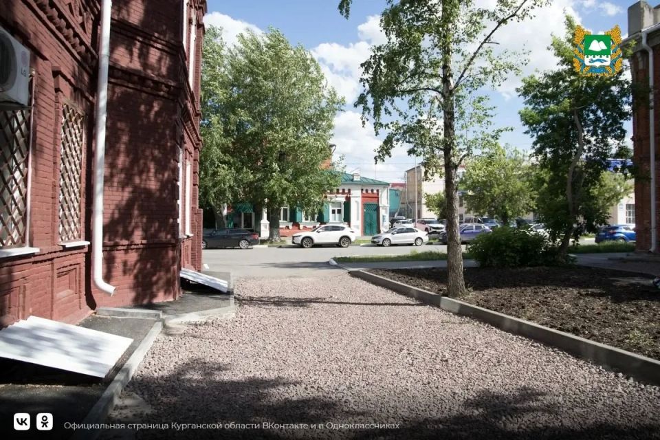 В Кургане и Шадринске стартовала активная фаза ремонта дворовых территорий В Кургане и Шадринске стартовала активная фаза ремонта дворовых территорий
