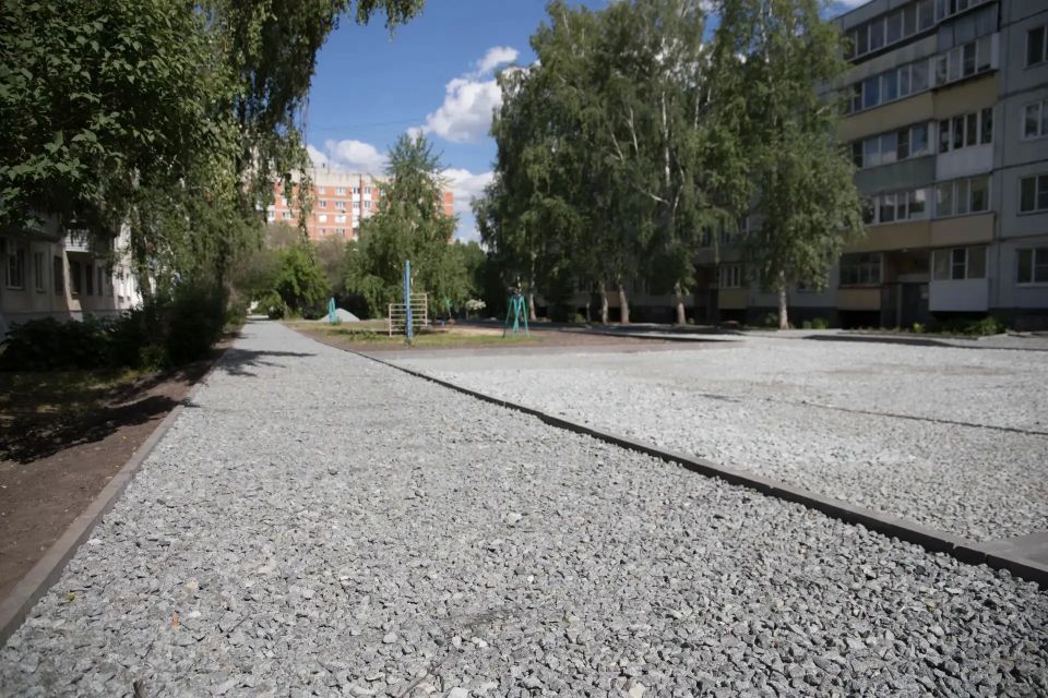 Вадим Шумков: По дворам начаты ремонты. В Кургане из 71 двора, ремонт которых запланирован на этот год, работы в активной фазе идут уже на 24. Ещё порядка 20 сейчас готовятся к ремонту Вадим Шумков: По дворам начаты ремонты. В Кургане из 71 двора, ремонт которых запланирован на этот год, работы в активной фазе идут уже на 24. Ещё порядка 20 сейчас готовятся к ремонту