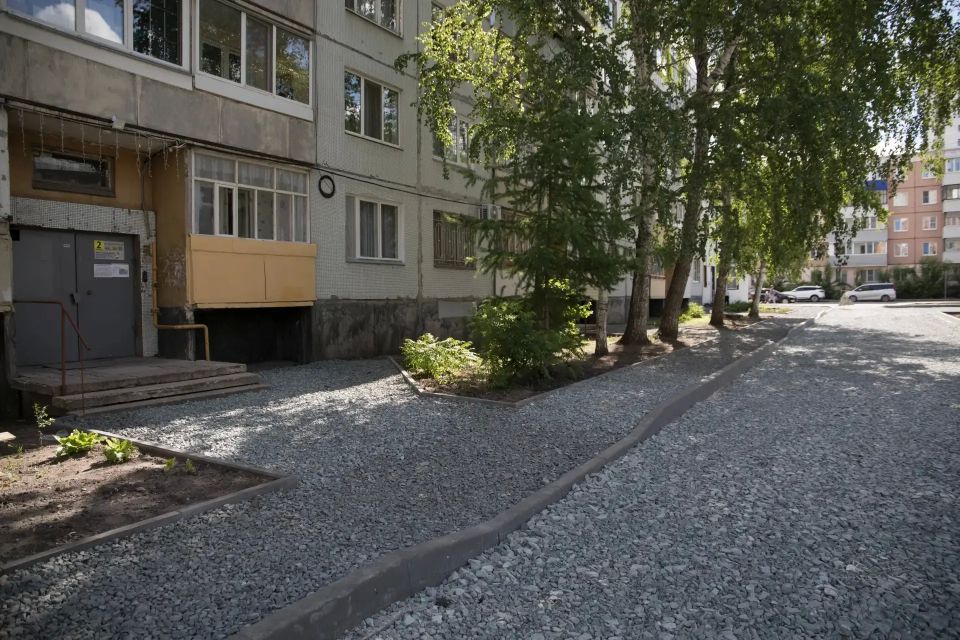 Вадим Шумков: По дворам начаты ремонты. В Кургане из 71 двора, ремонт которых запланирован на этот год, работы в активной фазе идут уже на 24. Ещё порядка 20 сейчас готовятся к ремонту Вадим Шумков: По дворам начаты ремонты. В Кургане из 71 двора, ремонт которых запланирован на этот год, работы в активной фазе идут уже на 24. Ещё порядка 20 сейчас готовятся к ремонту