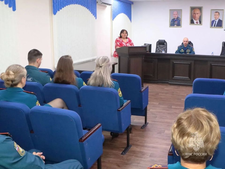 В Главном управлении МЧС России по Курганской области прошла встреча с участником СВО и уполномоченной по правам человека региона В Главном управлении МЧС России по Курганской области прошла встреча с участником СВО и уполномоченной по правам человека региона