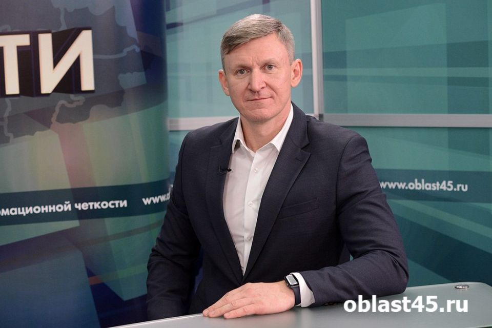 Дмитрий Фролов поздравил земляков с Днём России от имени Курганской областной думы