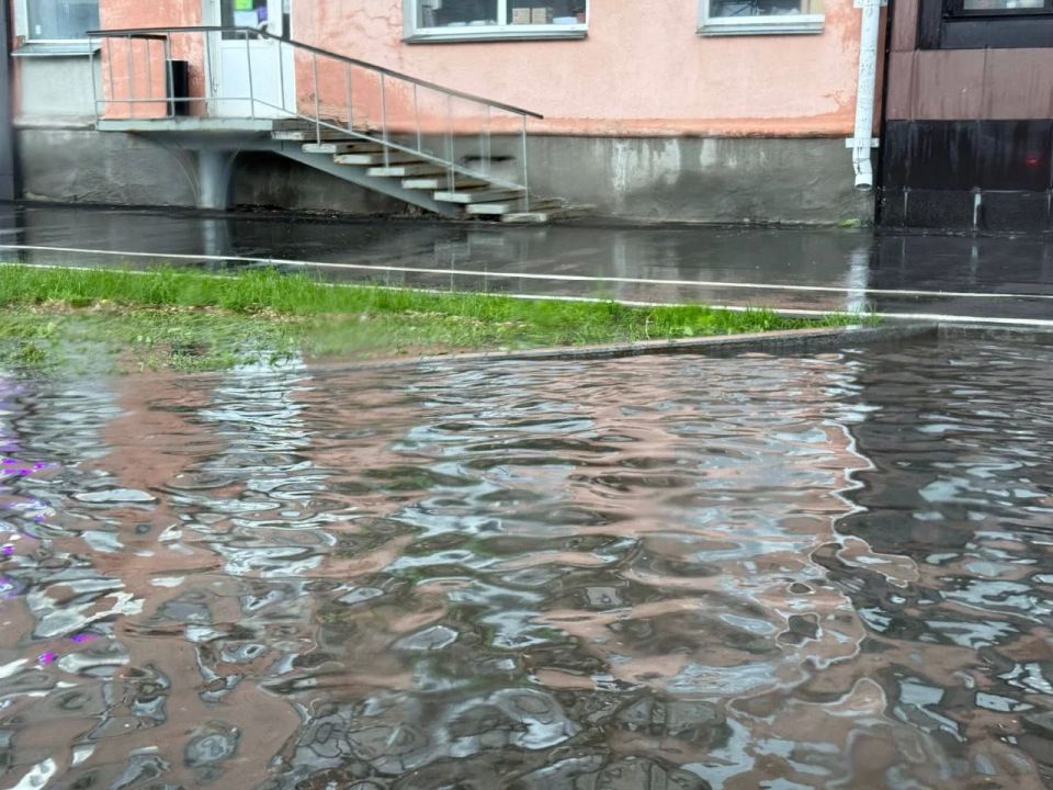 Курган заливает сильным ливнем Курган заливает сильным ливнем