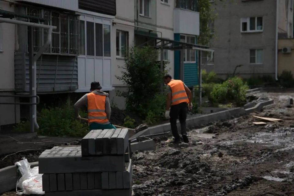 Антон Науменко: Также проверили ремонты дорог, дворов и общее благоустройство Антон Науменко: Также проверили ремонты дорог, дворов и общее благоустройство