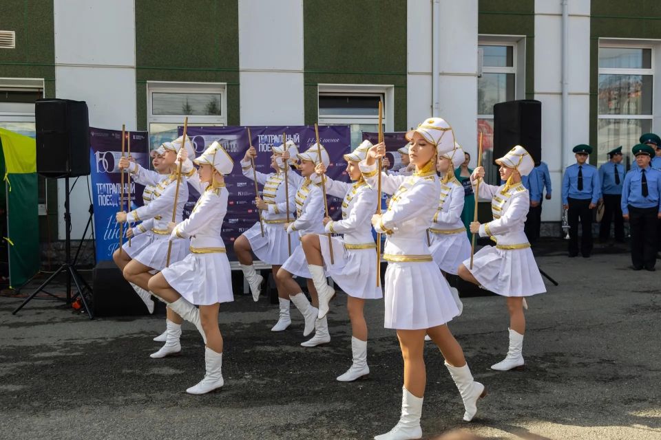 Сегодня, 14 июня, в Курган прибыл «Театральный поезд» Сегодня, 14 июня, в Курган прибыл «Театральный поезд»