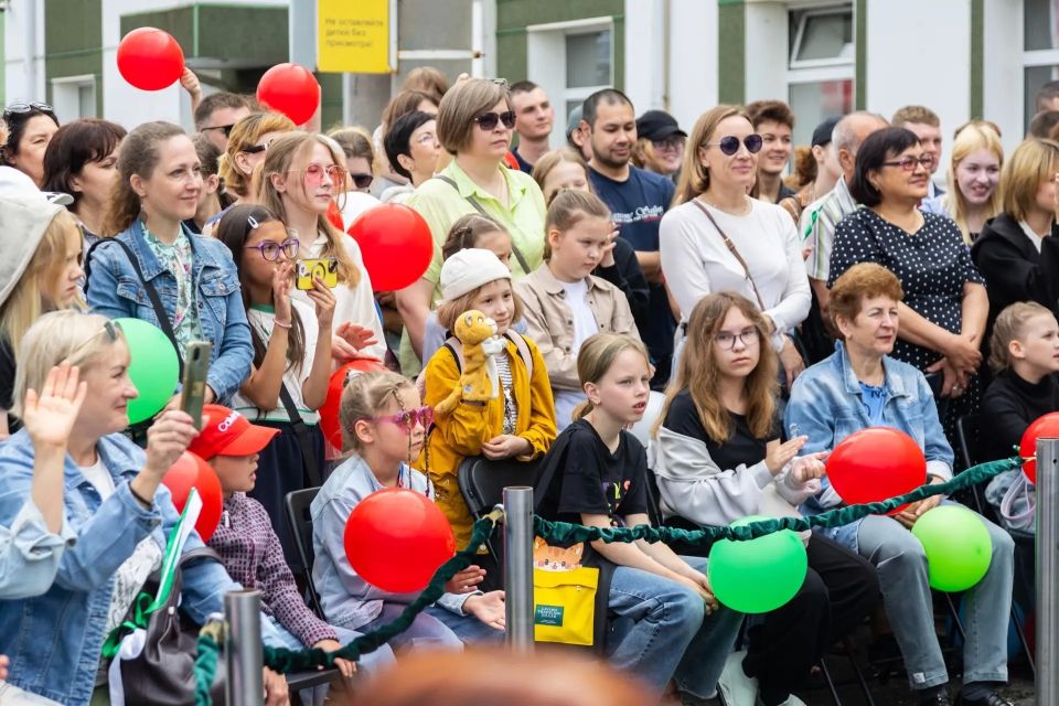 Сегодня, 14 июня, в Курган прибыл «Театральный поезд» Сегодня, 14 июня, в Курган прибыл «Театральный поезд»
