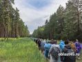 Под дождём и босиком: сотни курганских паломников и сенатор РФ Муратов прошли крестным ходом