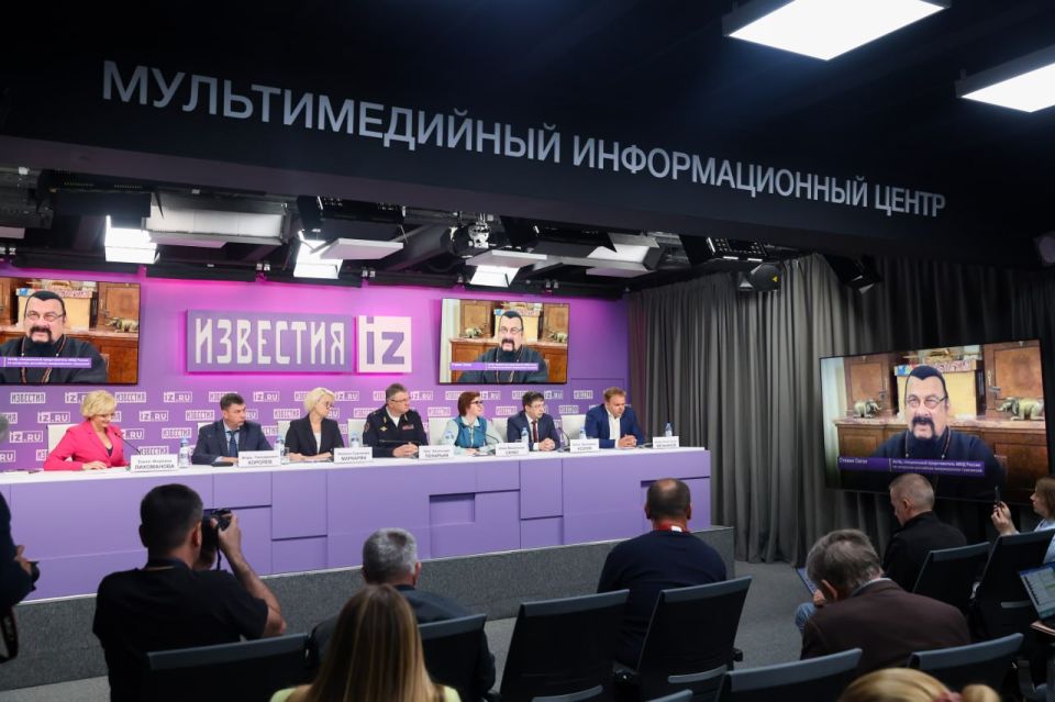 Сегодня в Москве дали старт большой социальной кампании «Продвижение безопасности» — ее события охватят сразу 40 регионов страны Сегодня в Москве дали старт большой социальной кампании «Продвижение безопасности» — ее события охватят сразу 40 регионов страны