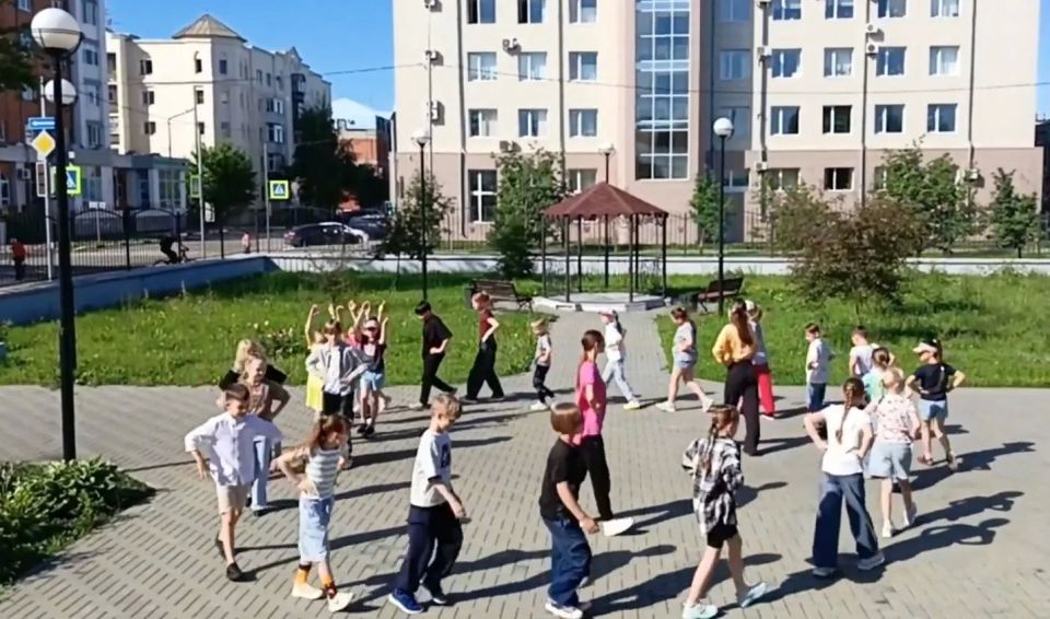 «Королевство трёх муз». В Детской школе искусств № 1 впервые открылась творческая летняя смена для учащихся «Королевство трёх муз». В Детской школе искусств № 1 впервые открылась творческая летняя смена для учащихся
