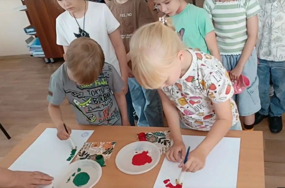 «Королевство трёх муз». В Детской школе искусств № 1 впервые открылась творческая летняя смена для учащихся «Королевство трёх муз». В Детской школе искусств № 1 впервые открылась творческая летняя смена для учащихся