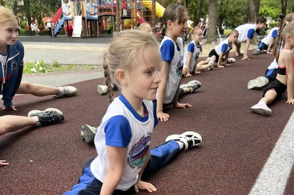 В городе продолжается масштабный проект «СпортЛето», в рамках которого курганцы заряжаются энергией и приобщаются к занятиям спортом В городе продолжается масштабный проект «СпортЛето», в рамках которого курганцы заряжаются энергией и приобщаются к занятиям спортом