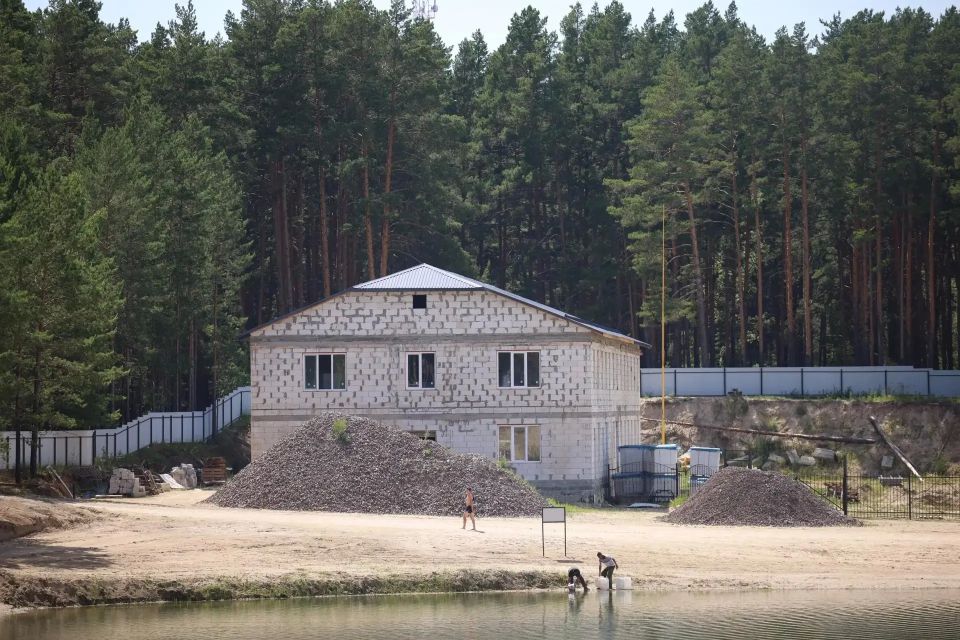 Вадим Шумков: На «Голубых озёрах» за последние три года предпринимателями построено три базы отдыха Вадим Шумков: На «Голубых озёрах» за последние три года предпринимателями построено три базы отдыха