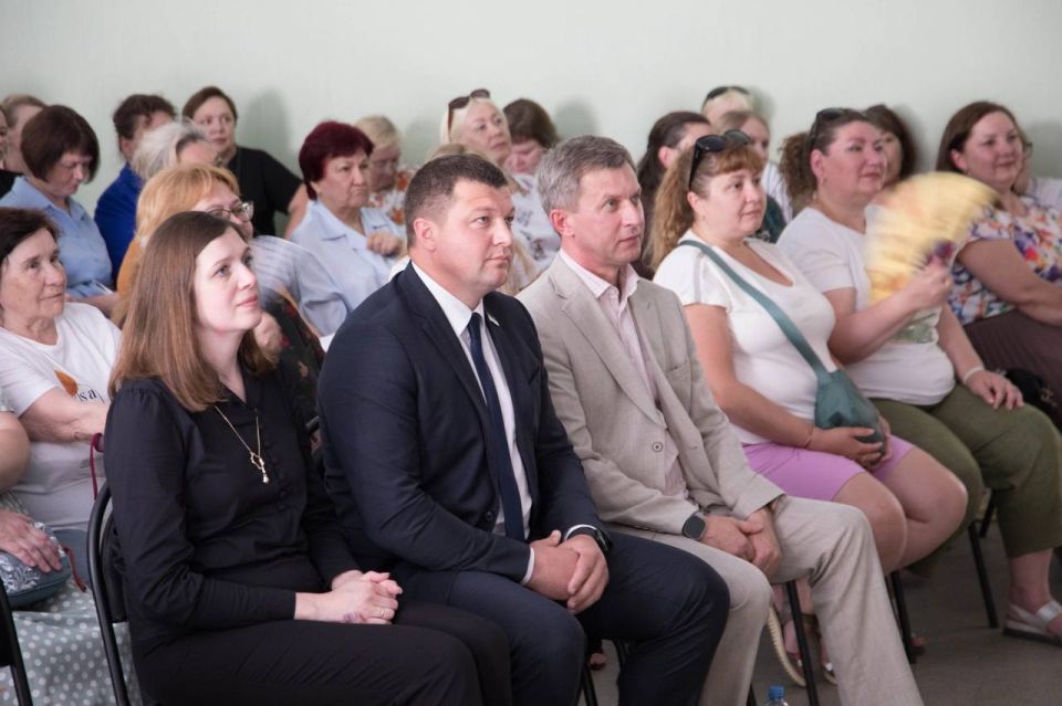 Антон Науменко: В предстоящее воскресенье отмечается День медицинского работника Антон Науменко: В предстоящее воскресенье отмечается День медицинского работника