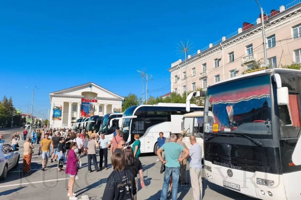 Сегодня, 19 июня, стартовала вторая смена в городских загородных оздоровительных лагерях имени Островского, «Звёздный» и «Зеркальный» Сегодня, 19 июня, стартовала вторая смена в городских загородных оздоровительных лагерях имени Островского, «Звёздный» и «Зеркальный»