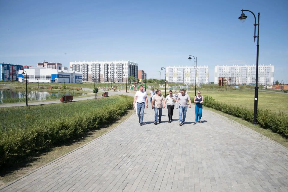 Глава города Курган Антон Науменко продолжает рабочие объезды выходного дня Глава города Курган Антон Науменко продолжает рабочие объезды выходного дня